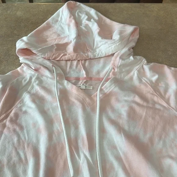 Maurices shirt with hood size XL it has 3/4 length sleeves - Picture 4 of 6